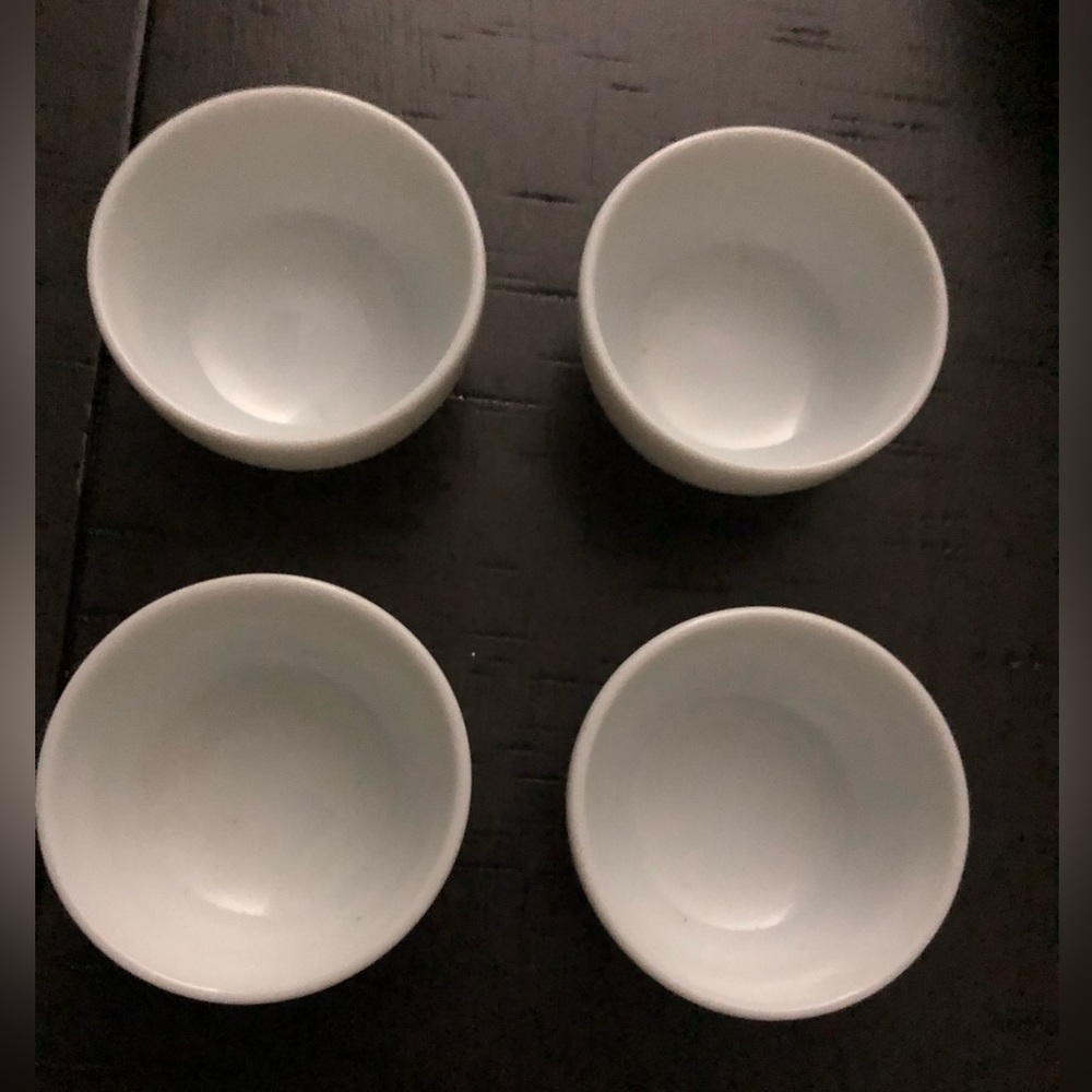 Delta 4 piece white soy sauce/condiment bowls made…